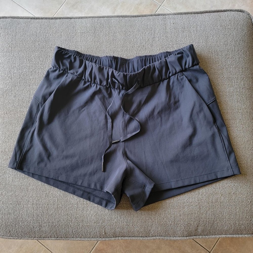 SOLD Lululemon On the Fly Shorts Luxtreme